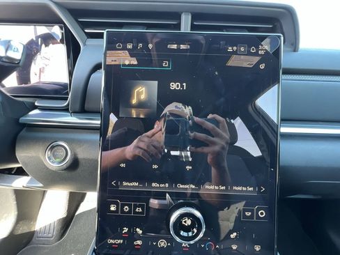 New 2026 GMC Terrain Elevation image 13