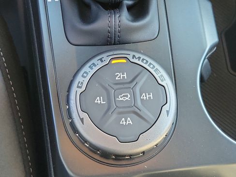 New 2025 Ford Bronco Badlands image 38