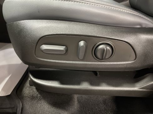 Used 2023 Buick Enclave Essence w/ LPO, Floor Liner Package image 10