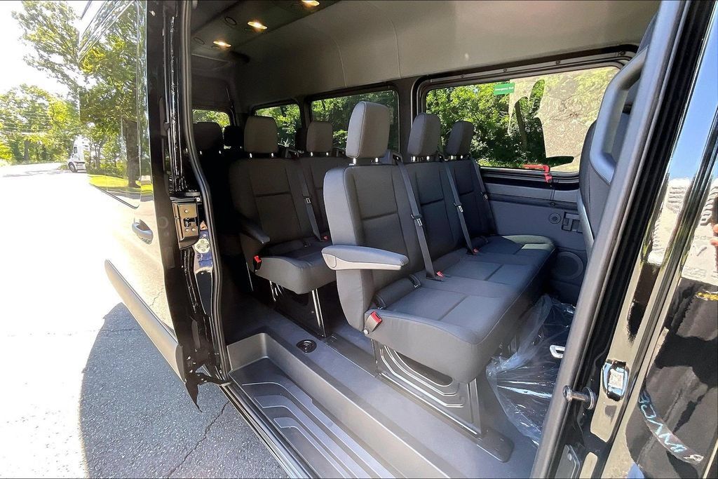New 2026 Mercedes-Benz Sprinter 2500 image 9