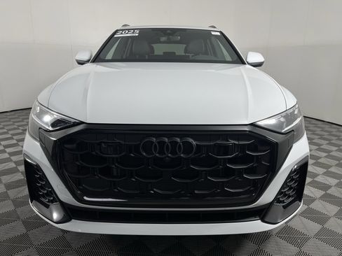 Used 2025 Audi Q8 Premium Plus w/ Premium Plus Package image 2