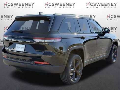 New 2025 Jeep Grand Cherokee Altitude image 5