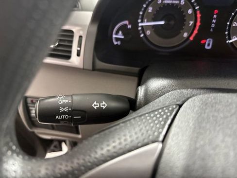Used 2014 Honda Odyssey EX image 15