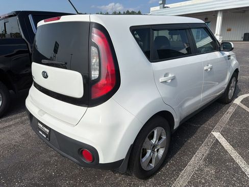 Used 2018 Kia Soul FWD image 4
