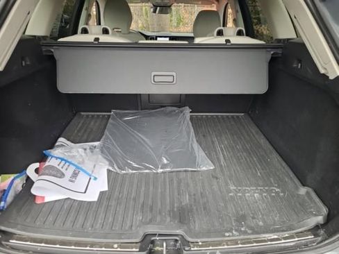 Used 2023 Volvo XC60 B5 Plus w/ Climate Package image 9