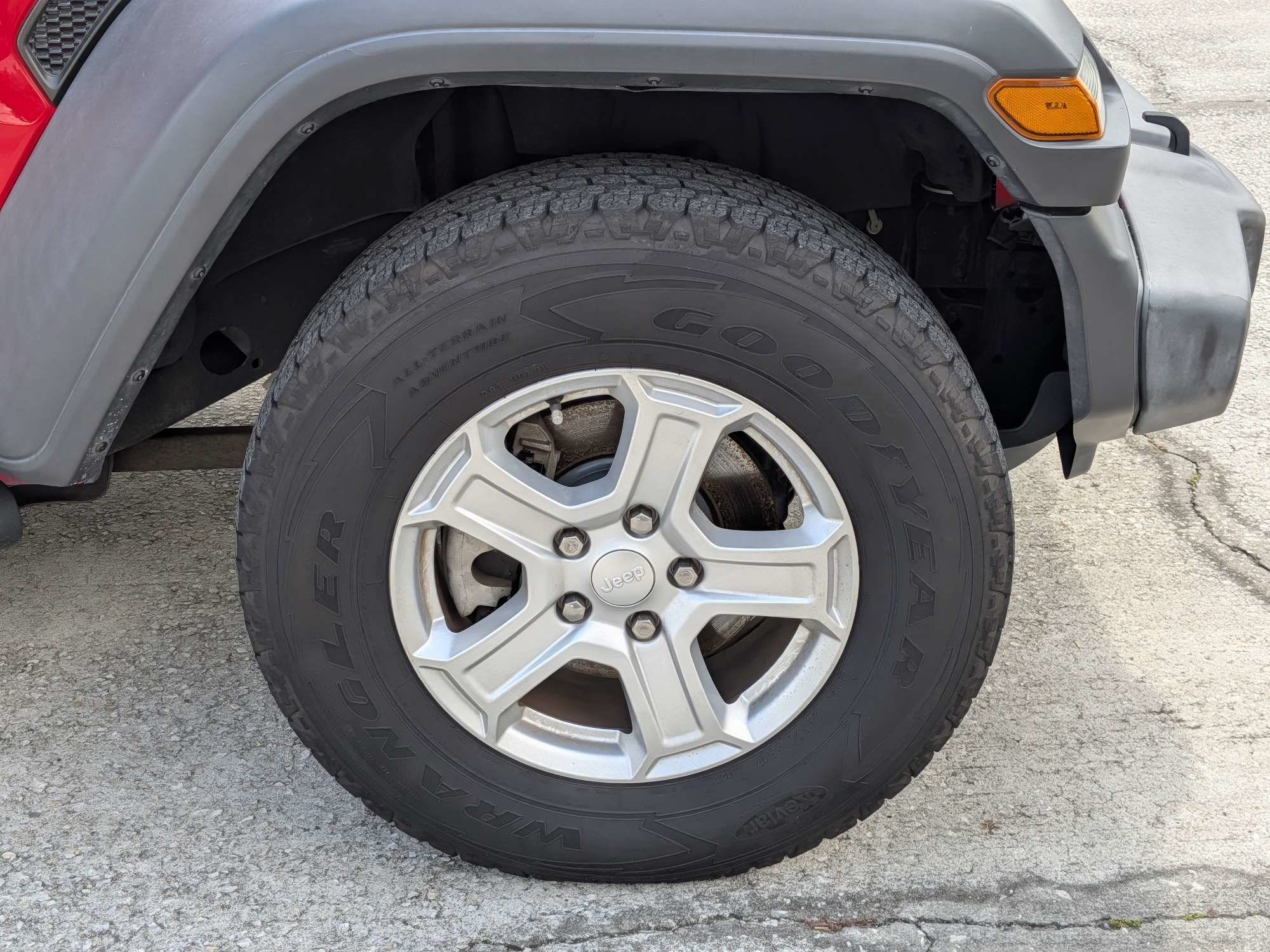 Used 2018 Jeep Wrangler Unlimited Sport AWD/4WD image 12