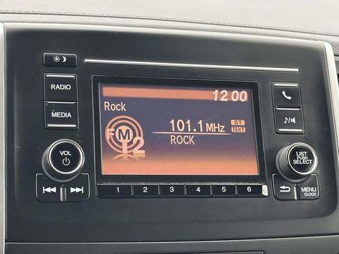 Used 2020 Honda Pilot LX image 18