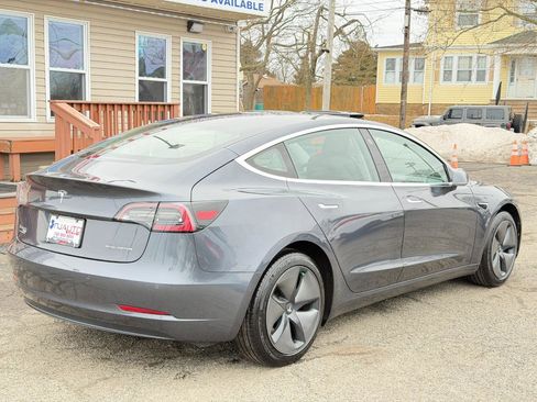 Used 2018 Tesla Model 3 Long Range image 4