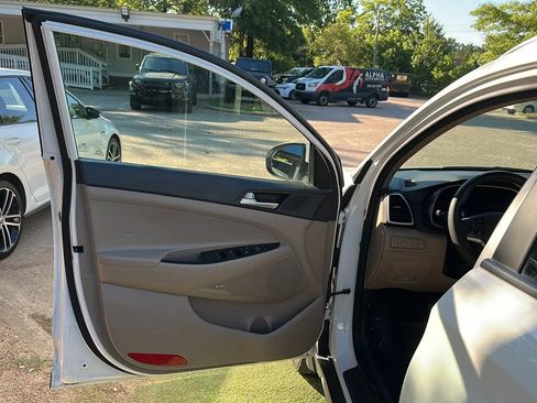 Used 2019 Hyundai Tucson Sport w/ Cargo Package FWD image 16