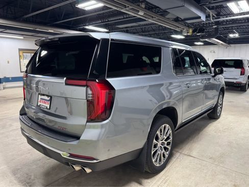 Certified 2025 GMC Yukon XL Denali w/ Denali Reserve Package image 4