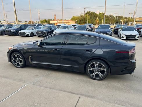 Used 2021 Kia Stinger GT-Line RWD image 2