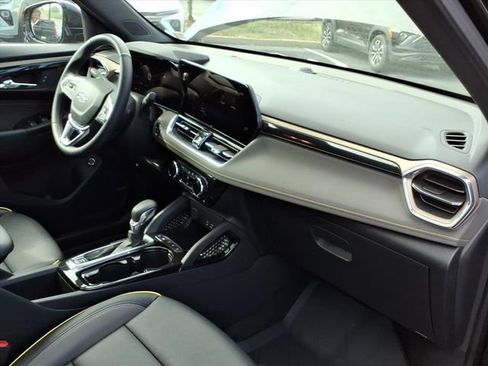 Used 2025 Chevrolet TrailBlazer ACTIV w/ Convenience Package image 22