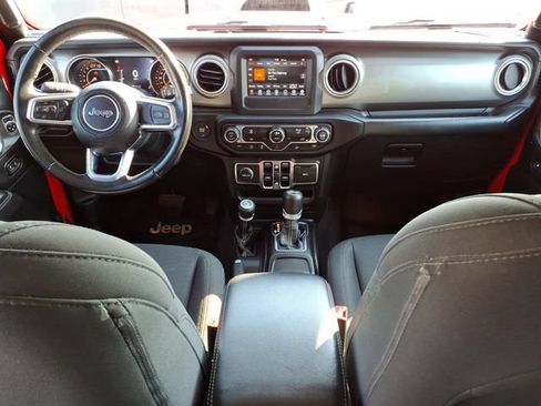 Used 2020 Jeep Wrangler Unlimited Sahara AWD/4WD image 26