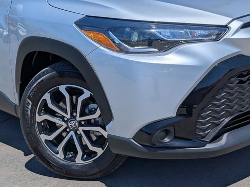 Used 2024 Toyota Corolla Cross AWD Hybrid w/ Moonroof Package image 10