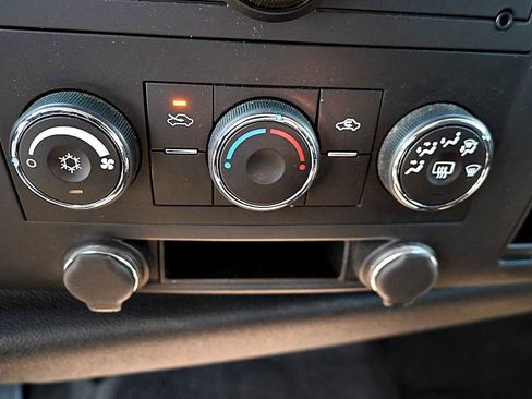 Used 2008 Chevrolet Silverado 2500 LT image 19