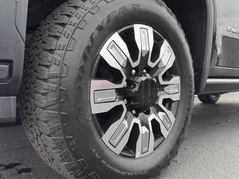 New 2025 GMC Sierra 2500 Denali w/ Denali Reserve Package image 37