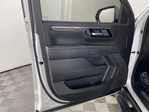 Certified 2025 Chevrolet Tahoe Z71 image 15