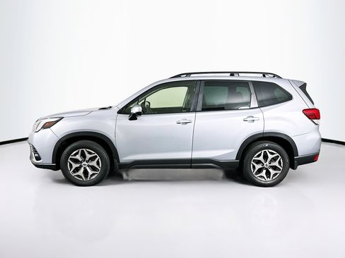 Used 2023 Subaru Forester Premium AWD/4WD image 4