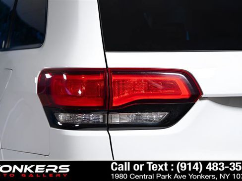 Used 2021 Jeep Grand Cherokee SRT image 54