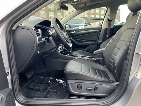 Used 2024 Volkswagen Jetta SE image 6