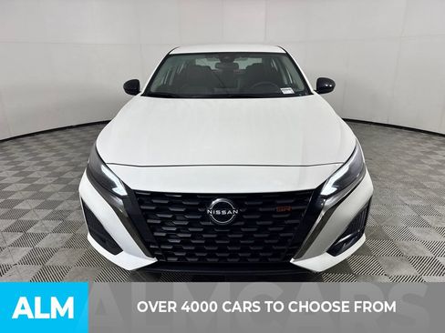 Used 2025 Nissan Altima 2.5 SR FWD image 3