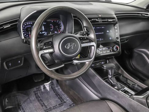 Used 2023 Hyundai Tucson SE image 5