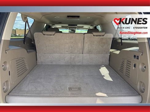 Used 2019 Chevrolet Suburban LT AWD/4WD image 17
