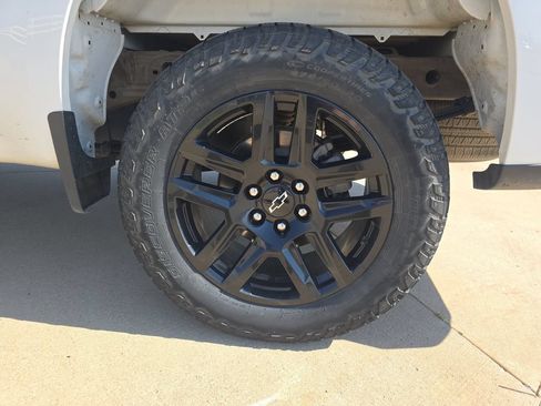 Used 2024 Chevrolet Silverado 1500 RST w/ LPO, Dark Essentials Package AWD/4WD image 32
