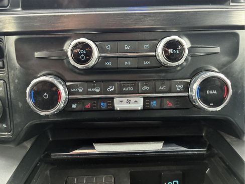 Used 2023 Ford F250 Lariat w/ Lariat Ultimate Package AWD/4WD image 29