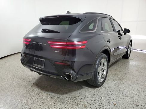 Used 2022 Genesis GV70 3.5T Sport image 5