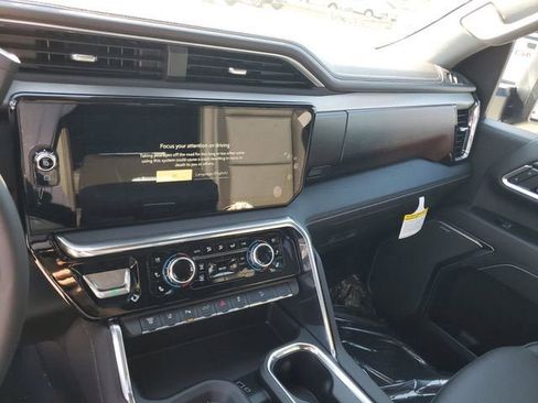 New 2026 GMC Sierra 2500 Denali w/ Denali Reserve Package image 28