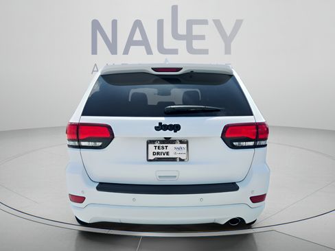 Used 2020 Jeep Grand Cherokee Altitude RWD image 4