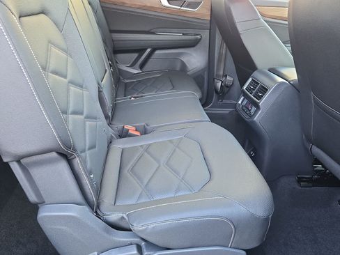 Used 2026 Volkswagen Atlas SE AWD/4WD image 20