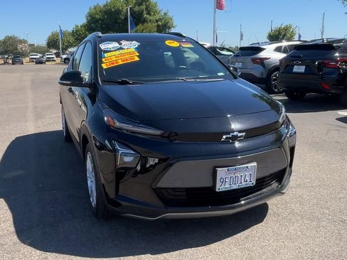 Used 2023 Chevrolet Bolt EUV LT w/ Driver Confidence Package FWD image 1