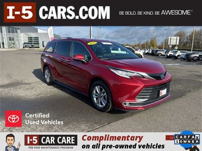 Certified 2025 Toyota Sienna Limited