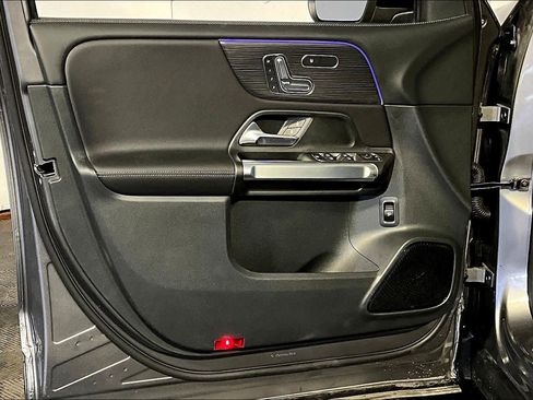 New 2026 Mercedes-Benz GLB 250 4MATIC image 11
