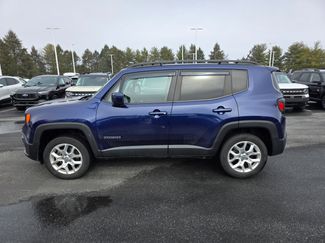 Used 2017 Jeep Renegade Latitude w/ Cold Weather Group video 2