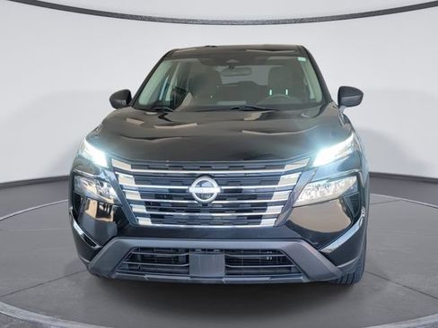 Used 2024 Nissan Rogue S FWD image 3