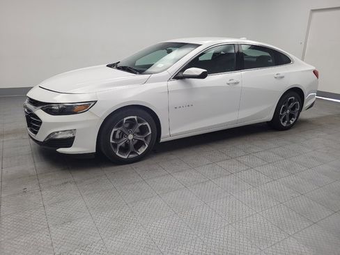 Used 2024 Chevrolet Malibu LT FWD image 2