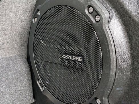 Used 2023 Jeep Wrangler Unlimited Sahara w/ Cold Weather Group image 8