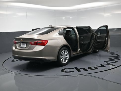 Used 2024 Chevrolet Malibu LT FWD image 26