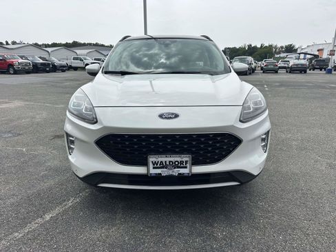 Used 2020 Ford Escape Titanium AWD/4WD image 2
