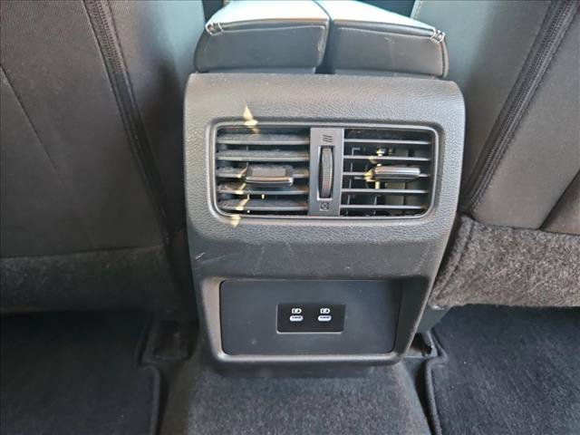 Used 2024 Nissan Rogue SV AWD/4WD image 16