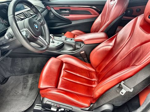Used 2018 BMW M4 Convertible RWD image 24