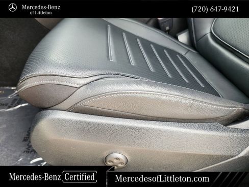 Used 2024 Mercedes-Benz GLC 300 4MATIC image 27