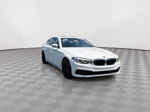 Used 2020 BMW 530i xDrive w/ Convenience Package AWD/4WD image 2