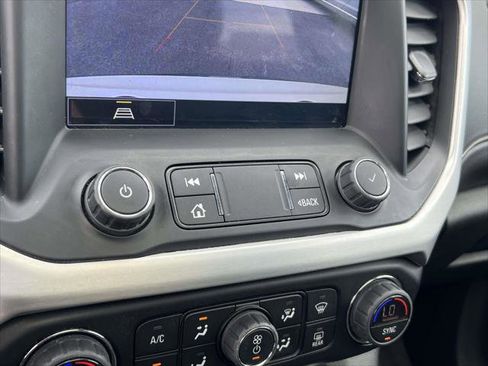 Used 2022 GMC Acadia SLT image 30
