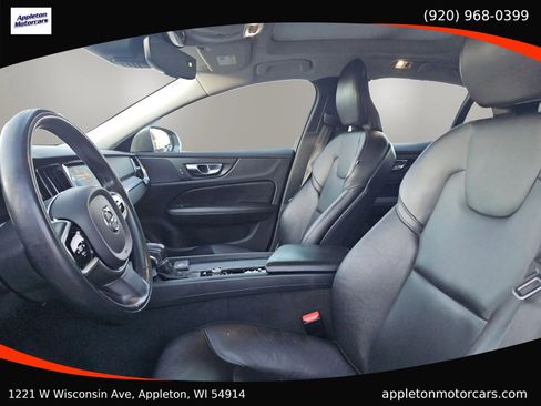 Used 2019 Volvo S60 T5 Momentum w/ Premium Package image 15