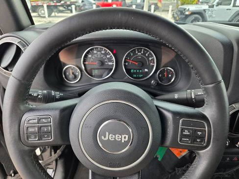 Used 2017 Jeep Wrangler Sport w/ Connectivity Group AWD/4WD image 26