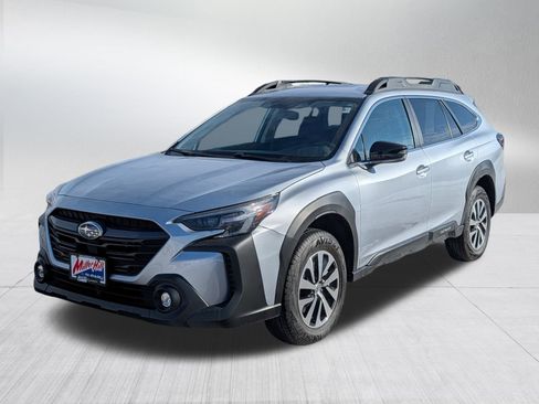 Certified 2025 Subaru Outback Premium image 3